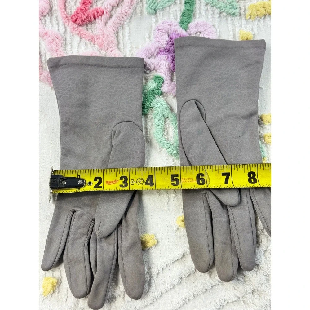Vintage Grey Nylon Rayon Blend Mid Length Dress Gloves Made in France Size 7 Y08